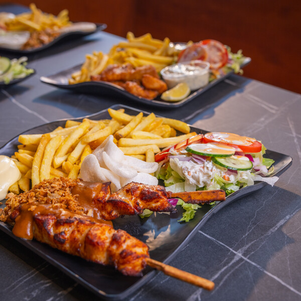 Welkom bij <br>Cafetaria de Klein  <br>in Wanssum